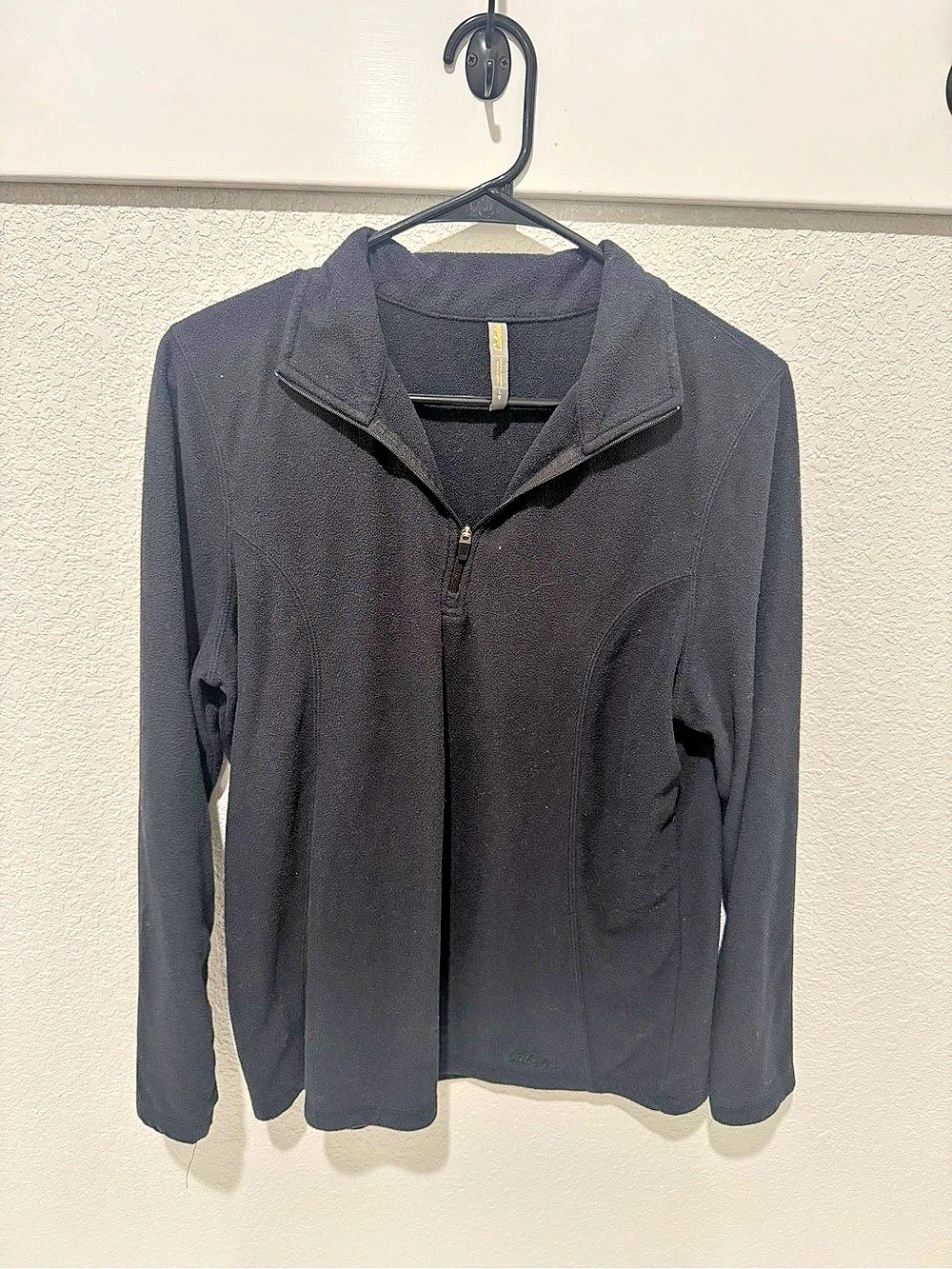 Cabelas Black Lightweight Zip Jacket